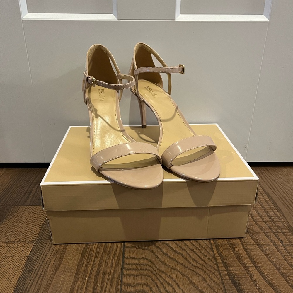 Michael Kors Simone Mid Sandal Nude Patent